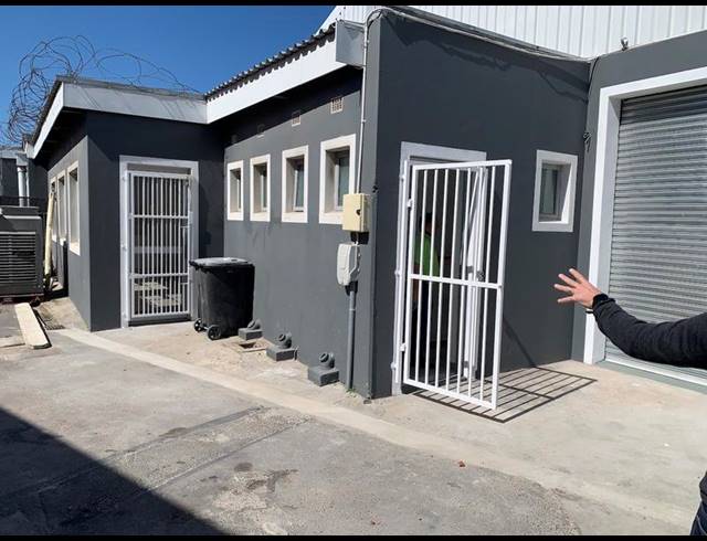 INDUSTRIAL PROPERTY TO RENT IN BEACONVALE